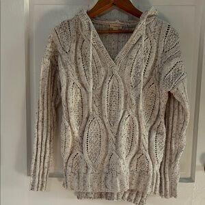 Cupio hooded  V-Neck Cable Knit Sweater